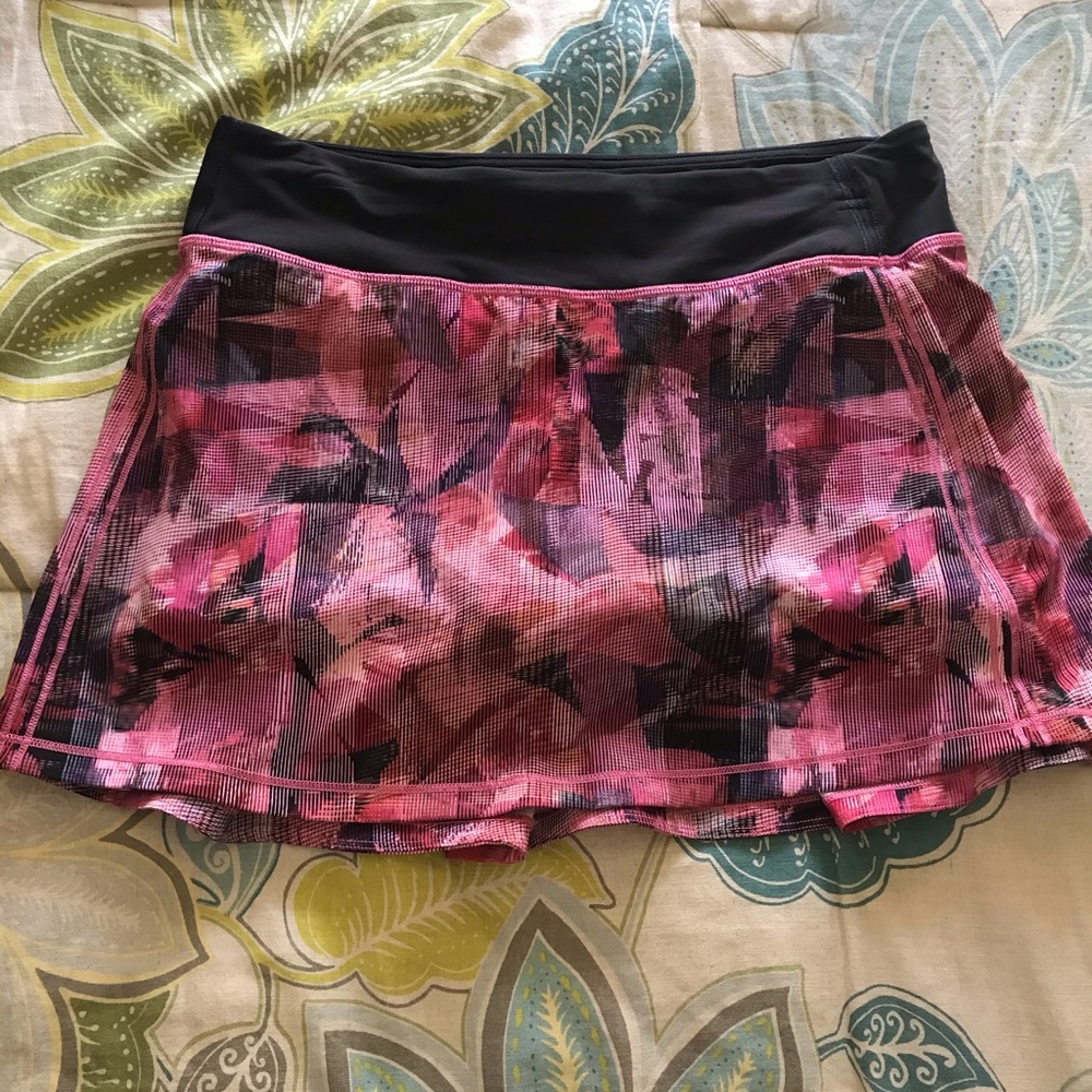Lululemon Skirt size 6 tall